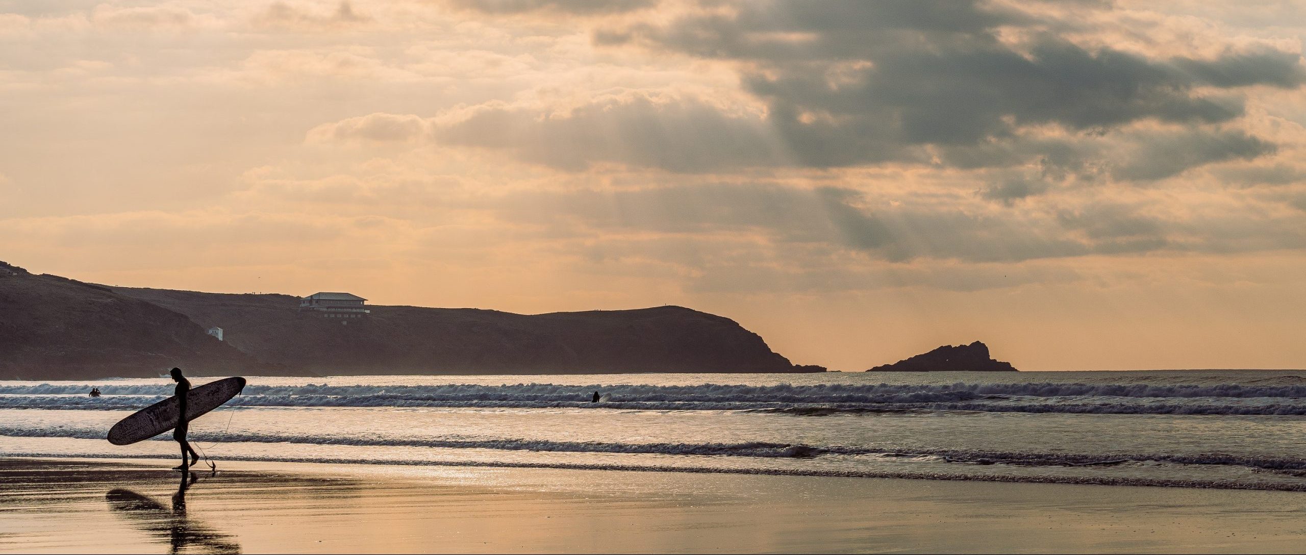 learn to surf in cornwall
